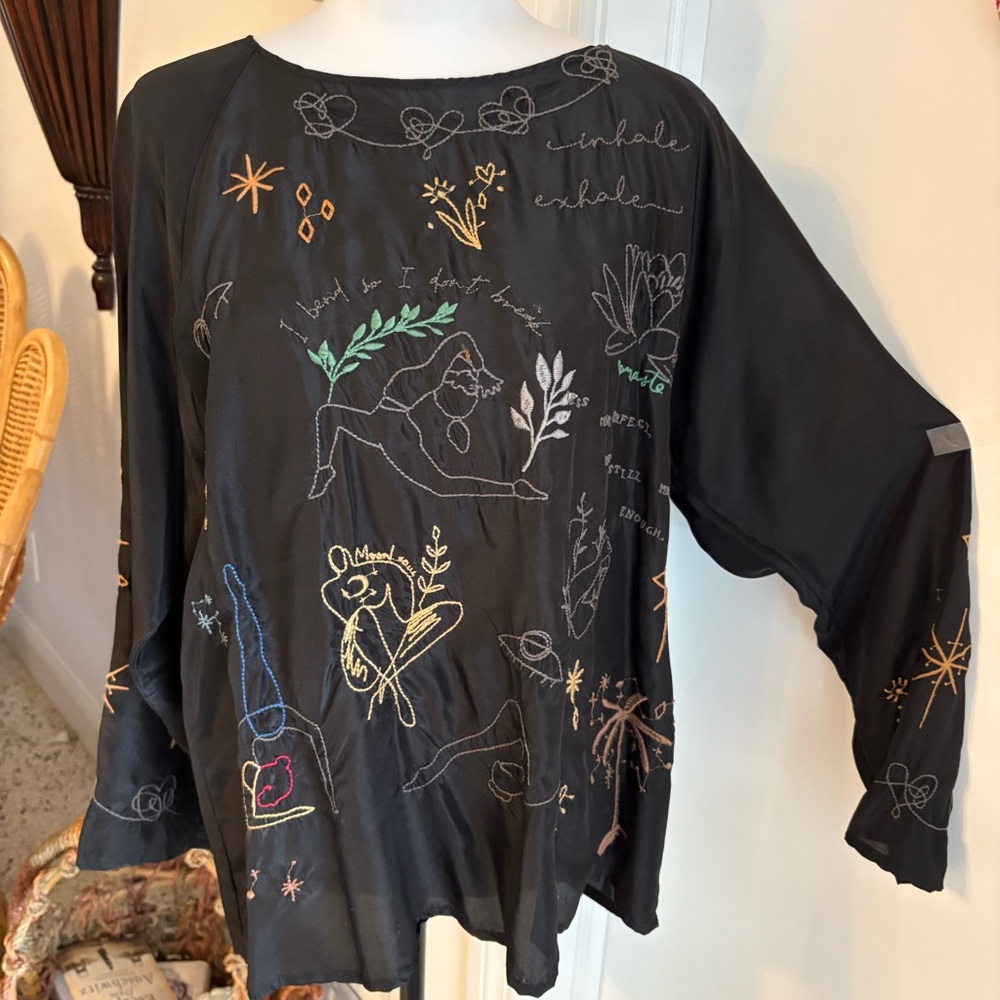 JOHNNY WAS CALM Black Embroidered Silk Long Sleeve Casual Top! Excellent! Med